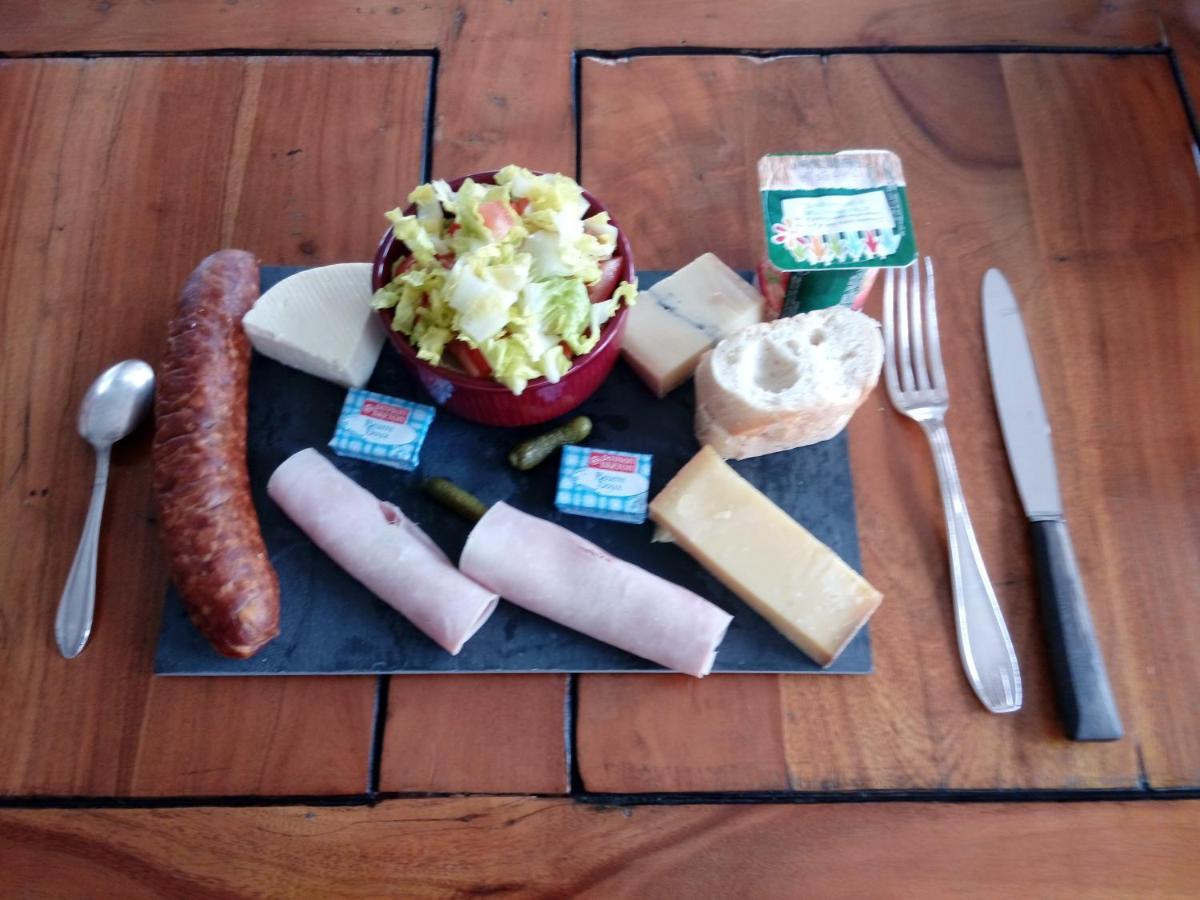 Maison Curiale Montreux-Chateau 外观 照片